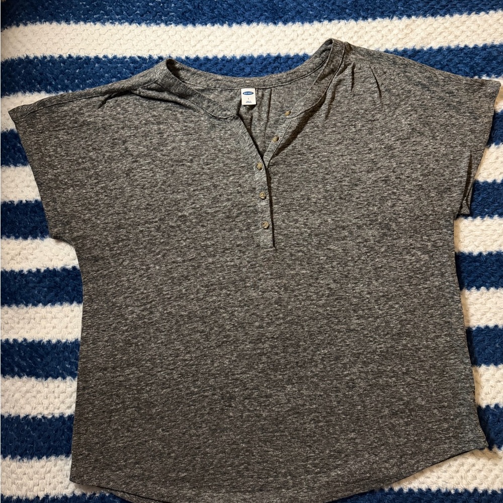 Old Navy Heather Gray Women's Henley Top - Casual Short Sleeve